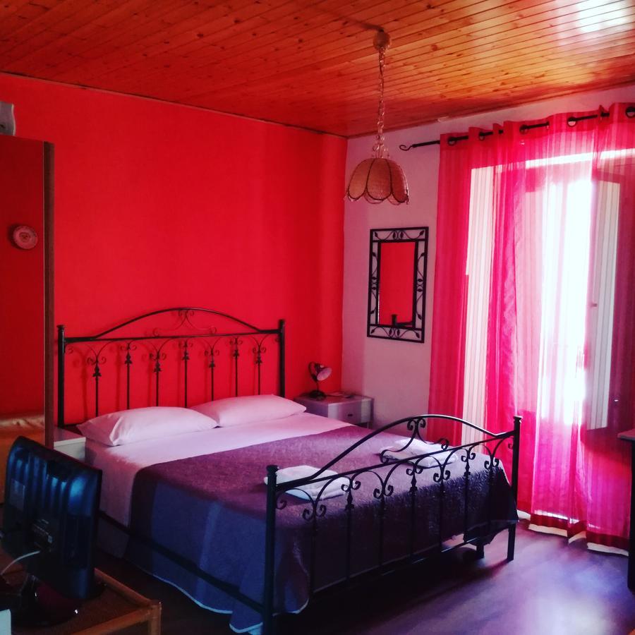 Hotel La Vecchia Forgia Lascari Exteriér fotografie